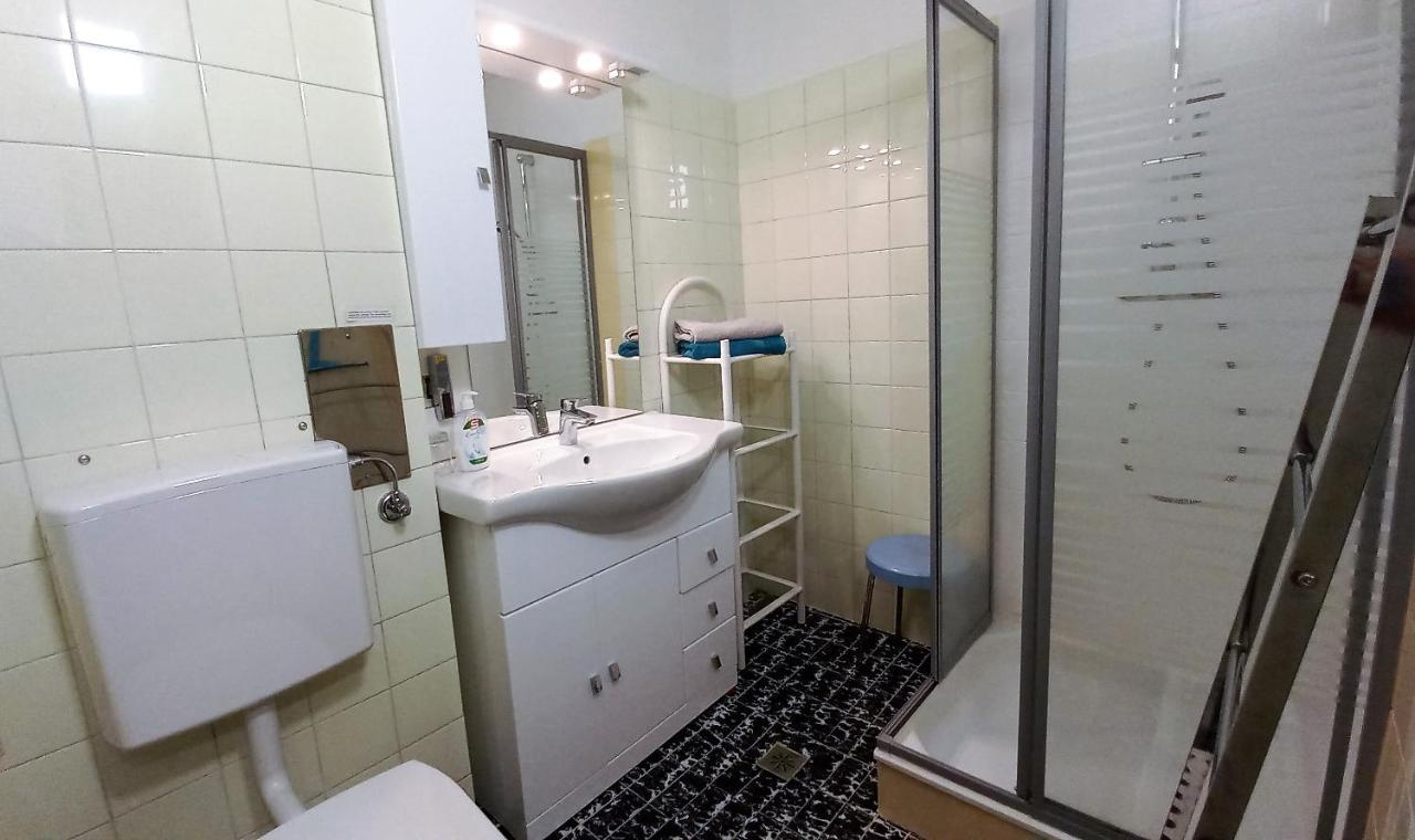 Maren Seeblick Appartement Haus Haensel&Gretel Direkt Am Ossiacher See Mit Hallenbad Stiegl エクステリア 写真